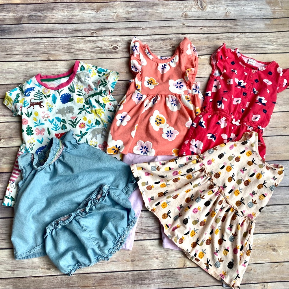 Baby girl summer outfits. size 18 months.